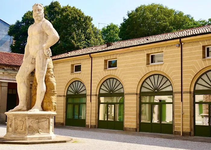 Palazzo Mantua Benavides Suites & Apartments